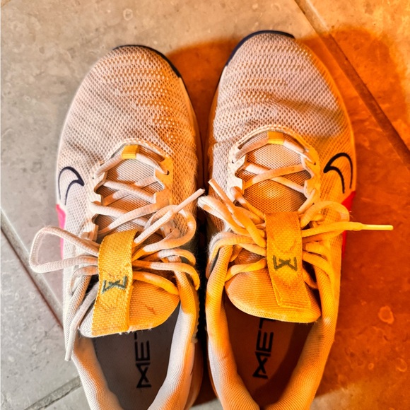 Nike White and Yellow Sneakers - Picture 1 of 4